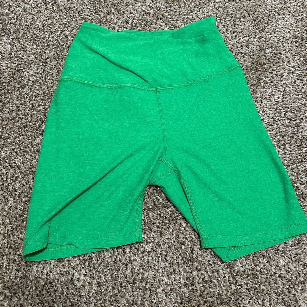 Beyond Yoga Spacedye At Your Leisure High Waisted Biker Short Heather Green